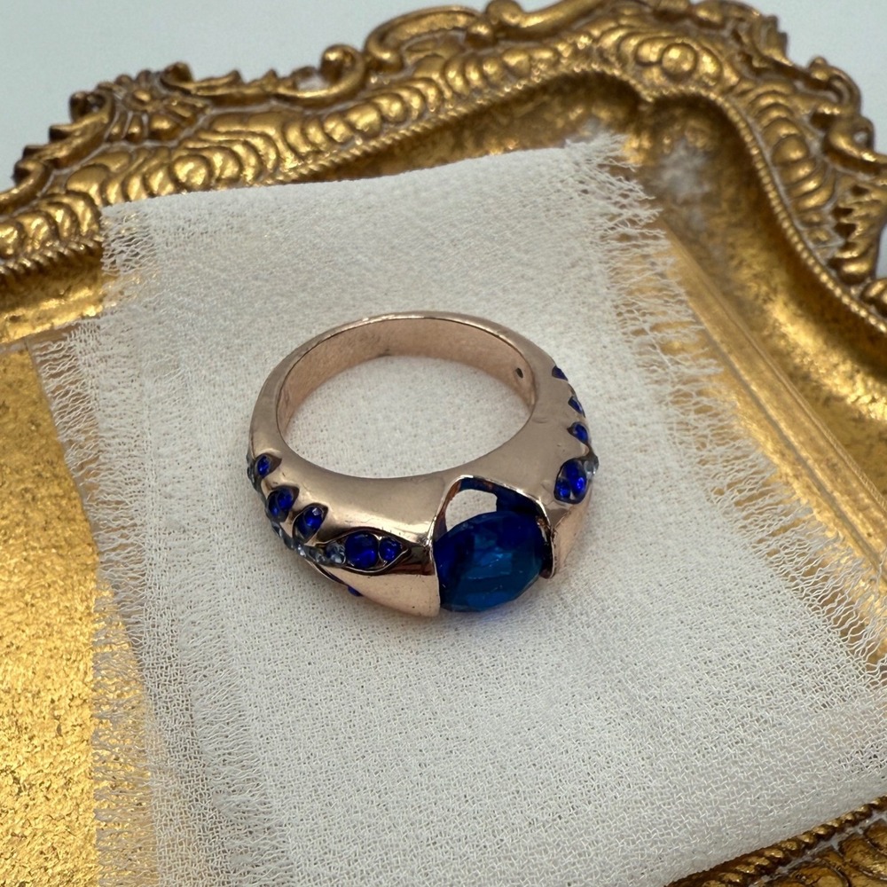 Rose Gold Tone Blue Crystal Statement Cocktail Ring Size 6.5 Oval Center Stone